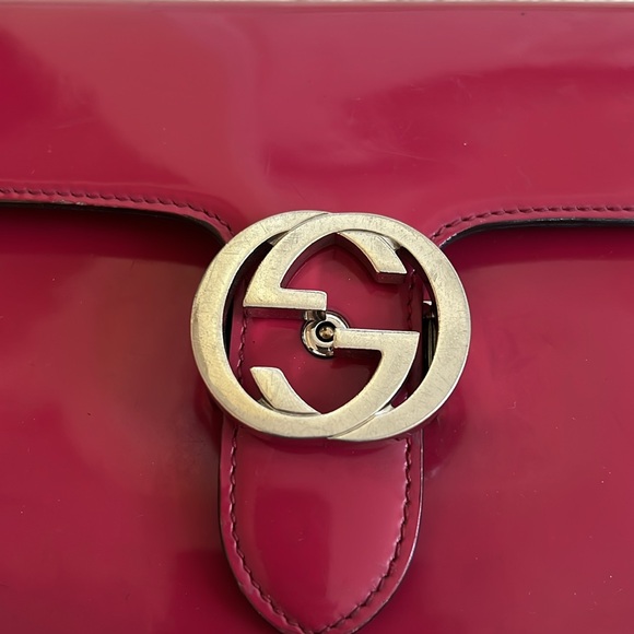 Gucci Inter-locking G Patent Leather Chain Bag - Picture 4 of 11